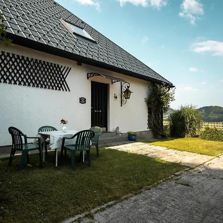 Im Haus Am Huegel